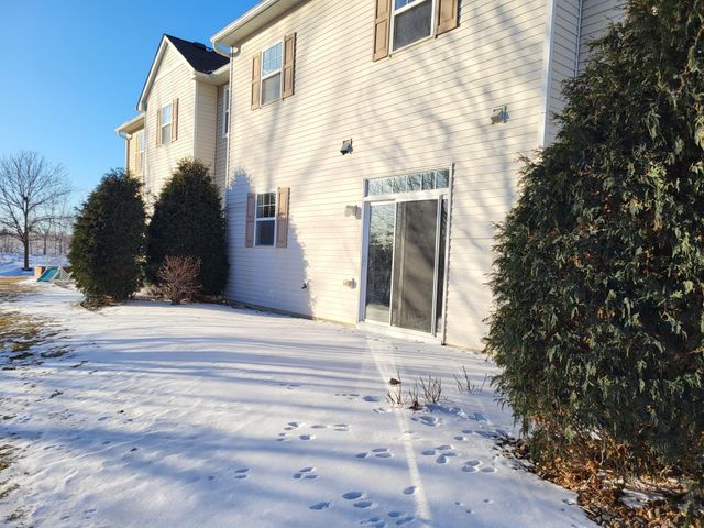 1967 Sierra Drive 303, Hastings, MN 55033