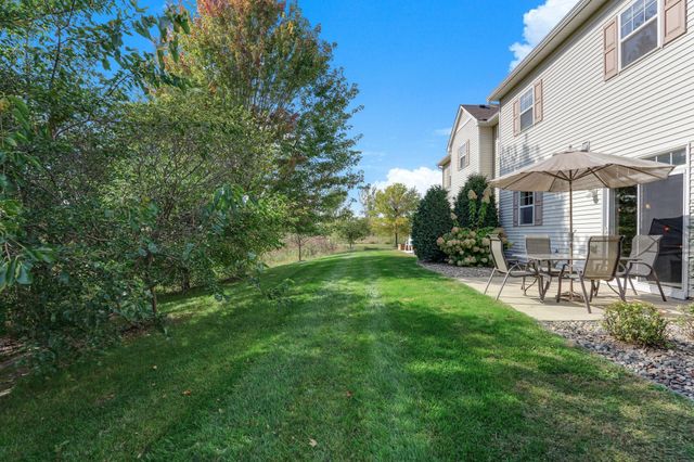 1967 Sierra Drive 303, Hastings, MN 55033