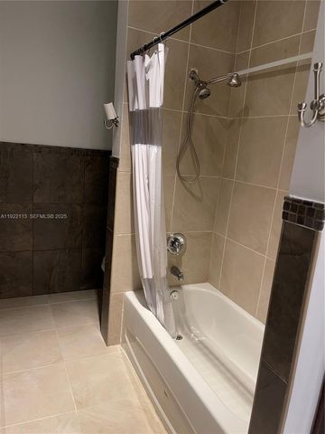 425 NW 135th St 0, North Miami, FL 33168