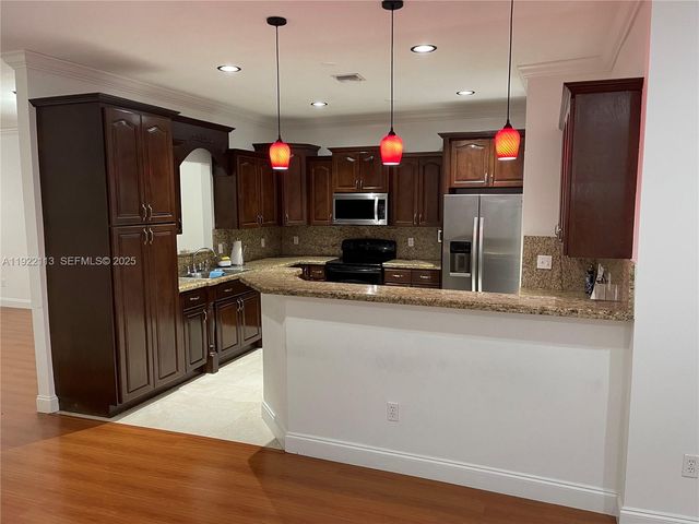 425 NW 135th St 0, North Miami, FL 33168