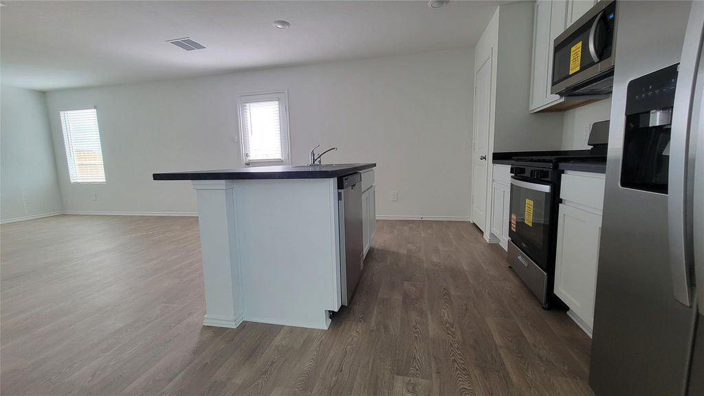 156 Bull Lake CIR, Buda, TX 78610