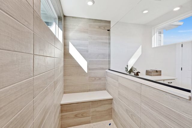 6252 Lafond Circle, Lisle, IL 60532