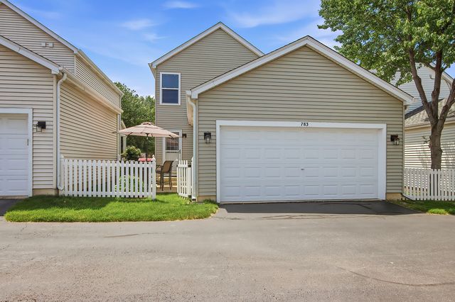 783 Manor Road, Crystal Lake, IL 60014
