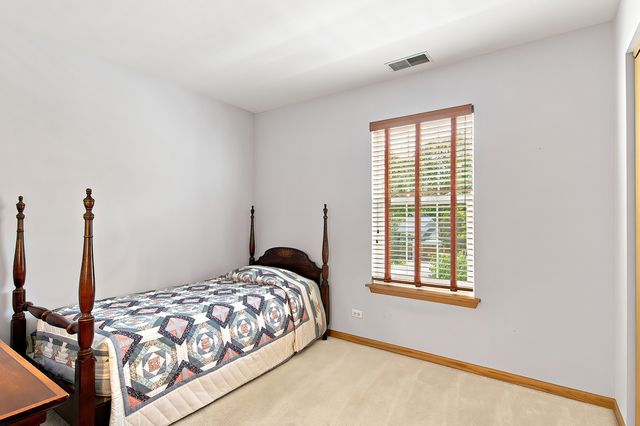 783 Manor Road, Crystal Lake, IL 60014
