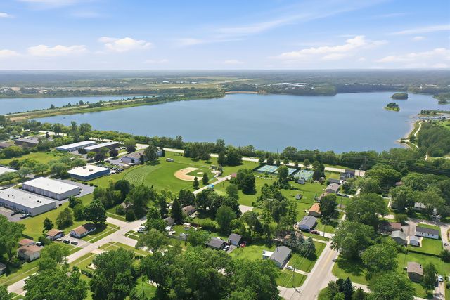 783 Manor Road, Crystal Lake, IL 60014