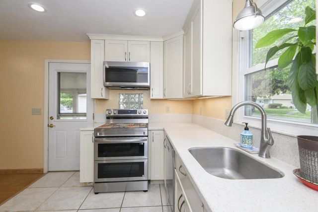 3725 S Marcy STREET, Milwaukee, WI 53220