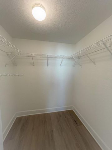 7501 E Treasure Drive 3P, North Bay Village, FL 33141