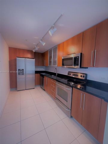 7501 E Treasure Drive 3P, North Bay Village, FL 33141