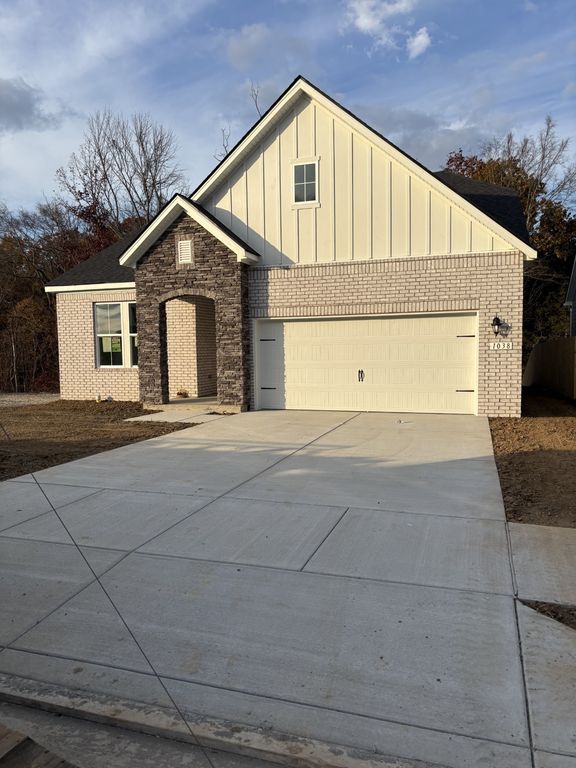 1038 Lionheart Drive, Hermitage, TN 37076