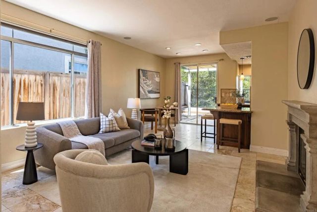 1575 Corte Daniel, Oceanside, CA 92056