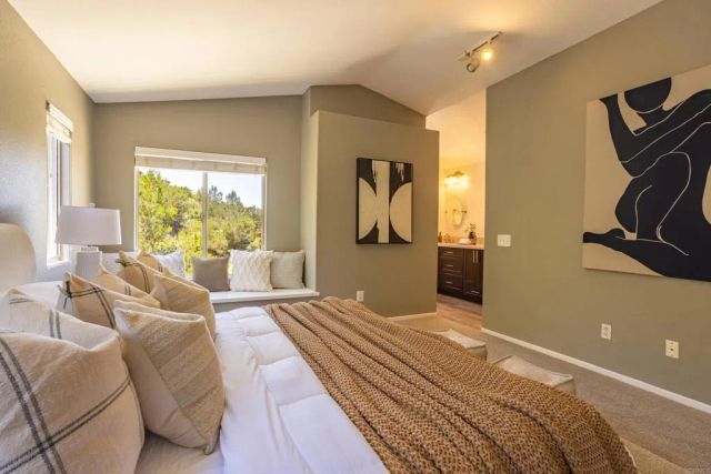1575 Corte Daniel, Oceanside, CA 92056