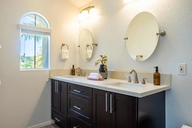 1575 Corte Daniel, Oceanside, CA 92056