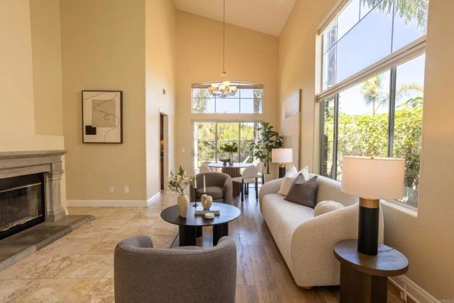 1575 Corte Daniel, Oceanside, CA 92056