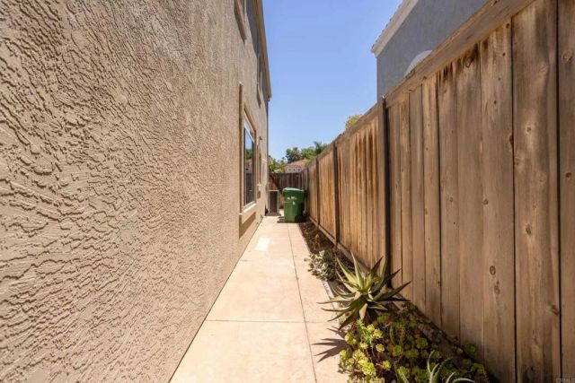 1575 Corte Daniel, Oceanside, CA 92056