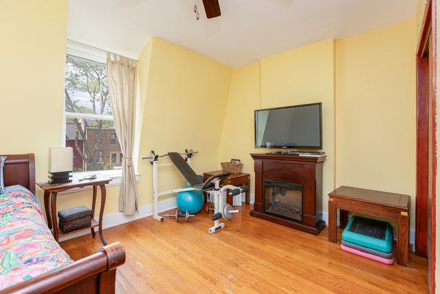 11349 S Saint Lawrence Avenue, Chicago, IL 60628