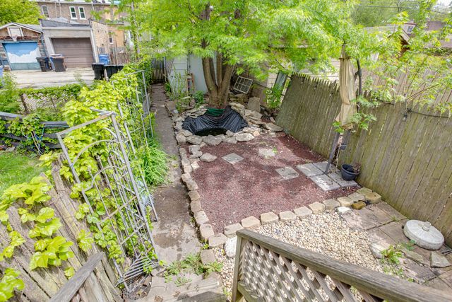 11349 S Saint Lawrence Avenue, Chicago, IL 60628