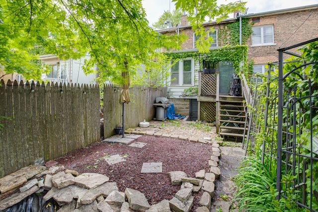 11349 S Saint Lawrence Avenue, Chicago, IL 60628