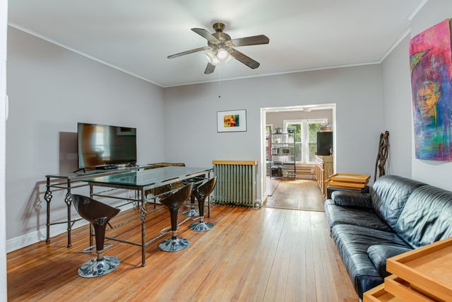 11349 S Saint Lawrence Avenue, Chicago, IL 60628