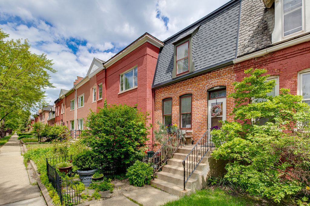 11349 S Saint Lawrence Avenue, Chicago, IL 60628