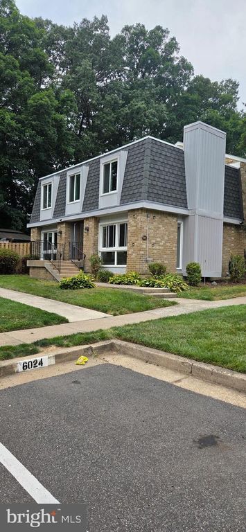 6022 FORREST HOLLOW LN, Springfield, VA 22152