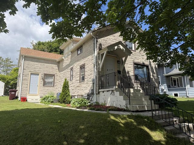 420 N 5th STREET, Manitowoc, WI 54220