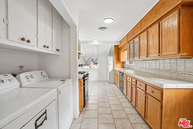 4792 Excelente Drive, Los Angeles, CA 91364