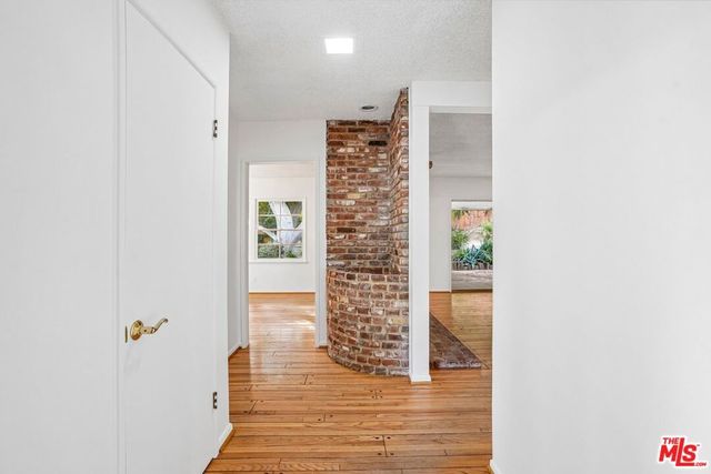 4792 Excelente Drive, Los Angeles, CA 91364
