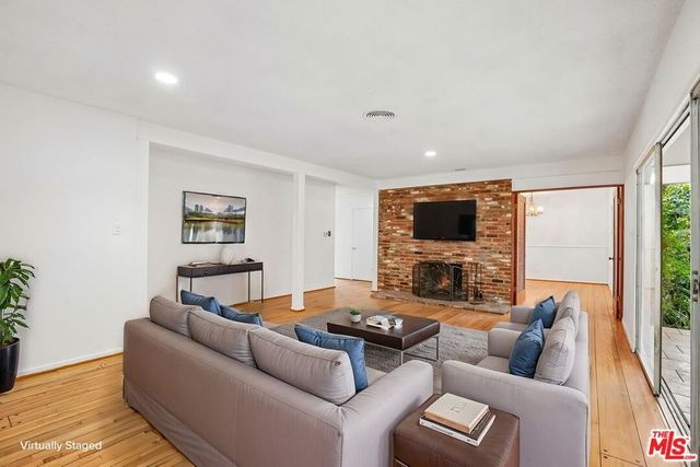 4792 Excelente Drive, Los Angeles, CA 91364