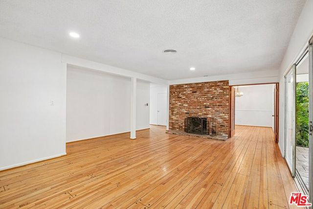 4792 Excelente Drive, Los Angeles, CA 91364