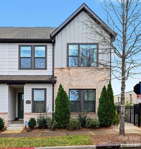 6343 Southgrove Street, Charlotte, NC 28277