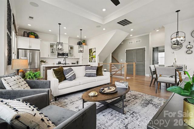 6343 Southgrove Street, Charlotte, NC 28277