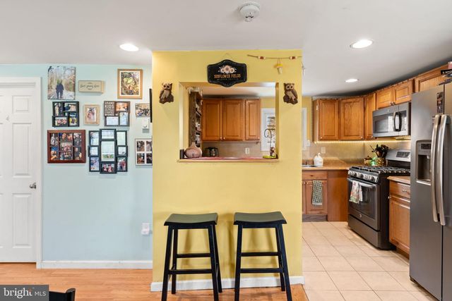 735 WESTWOOD LN, Aldan, PA 19018