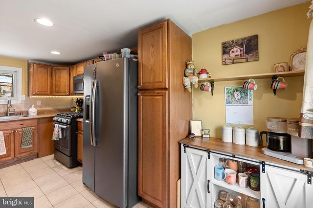 735 WESTWOOD LN, Aldan, PA 19018