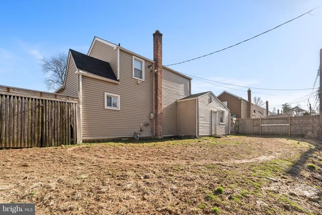 735 WESTWOOD LN, Aldan, PA 19018