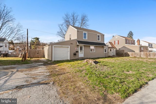 735 WESTWOOD LN, Aldan, PA 19018