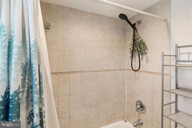 735 WESTWOOD LN, Aldan, PA 19018