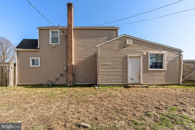 735 WESTWOOD LN, Aldan, PA 19018