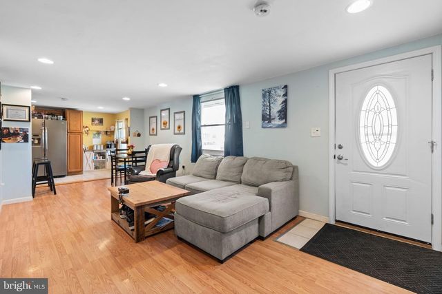 735 WESTWOOD LN, Aldan, PA 19018