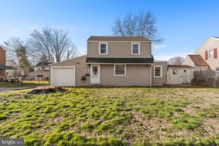 735 WESTWOOD LN, Aldan, PA 19018