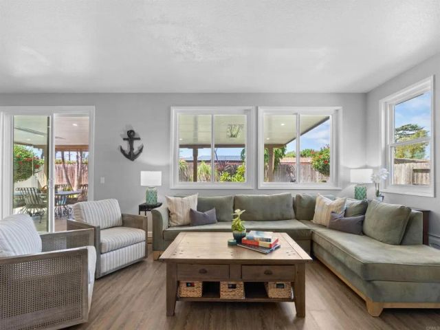 2624 Mesa Drive, Oceanside, CA 92054