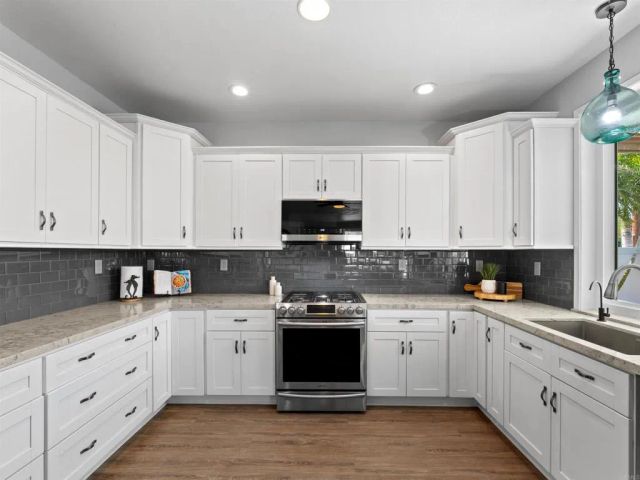 2624 Mesa Drive, Oceanside, CA 92054
