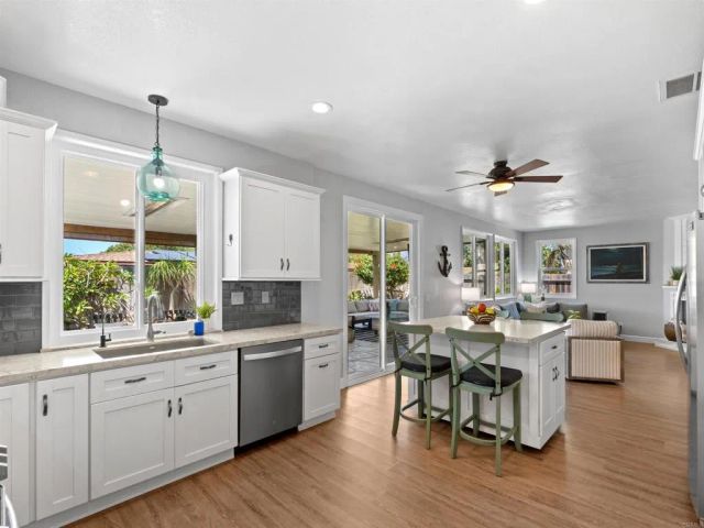 2624 Mesa Drive, Oceanside, CA 92054