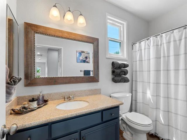 2624 Mesa Drive, Oceanside, CA 92054