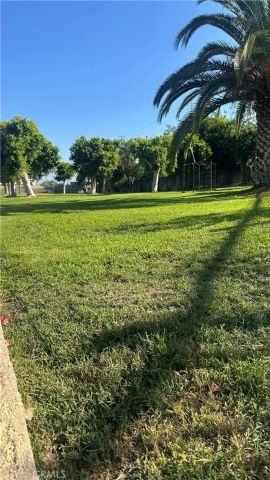 3050 Vineland 8, Baldwin Park, CA 91706