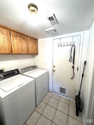 1514 Park City Avenue, Bakersfield, CA 93307