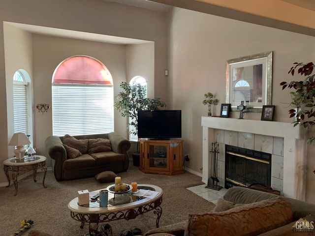 1514 Park City Avenue, Bakersfield, CA 93307