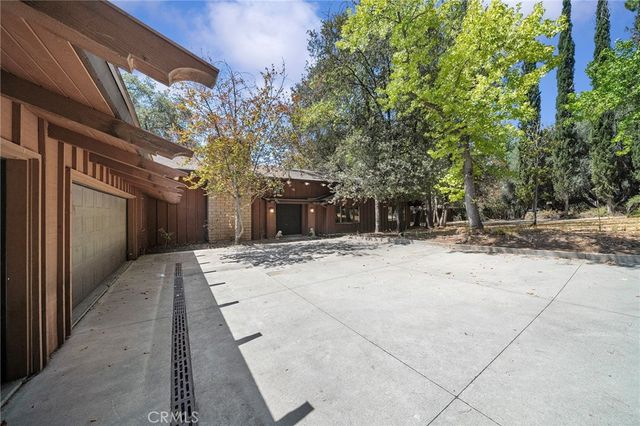 677 N Deodar, Bradbury, CA 91008