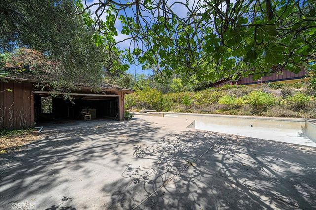 677 N Deodar, Bradbury, CA 91008