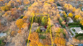 59 Old Stone Church Road, Upper Saddle River, NJ 07458