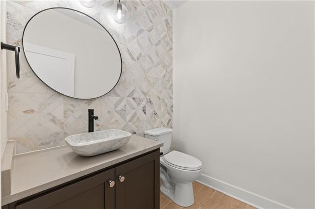 16932 Parkhill Street, Overland Park, KS 66221